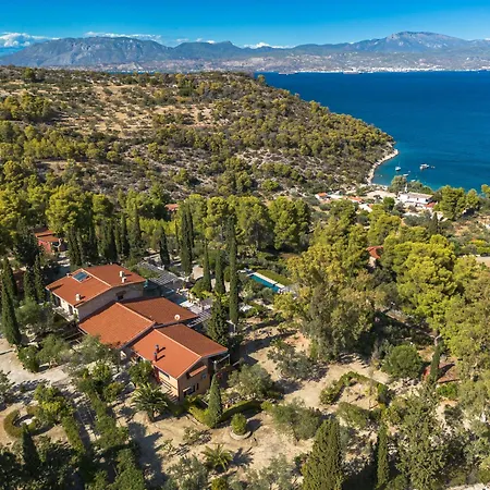 Corinthian Blue Retreat Katakálion