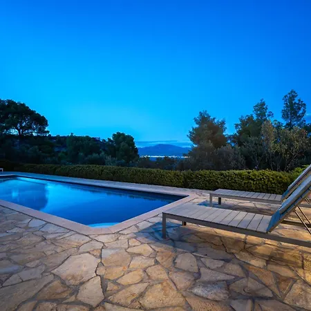Corinthian Blue Retreat וילה *