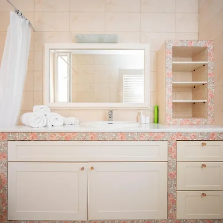 Corinthian Blue Retreat *