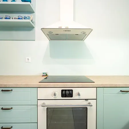 Corinthian Blue Retreat * Katakálion