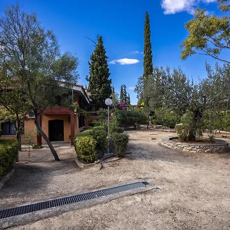 Corinthian Blue Retreat *