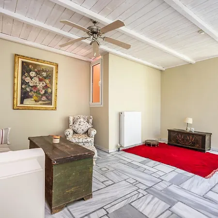 Corinthian Blue Retreat Vila