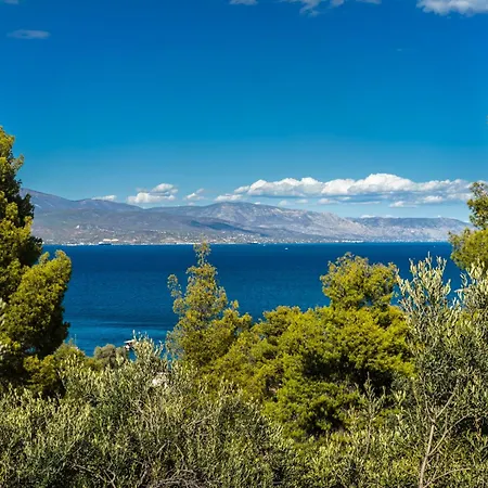 Corinthian Blue Retreat Katakálion