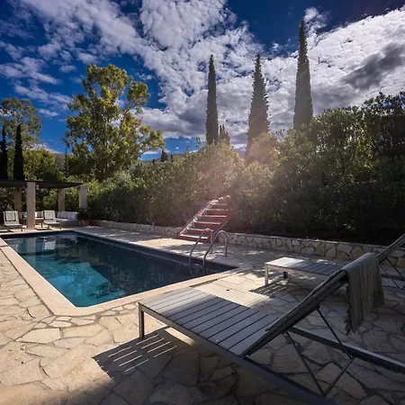 Corinthian Blue Retreat