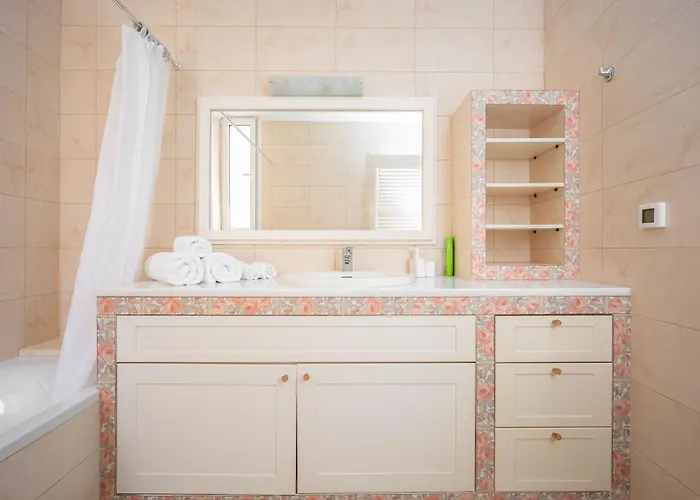 Corinthian Blue Retreat *