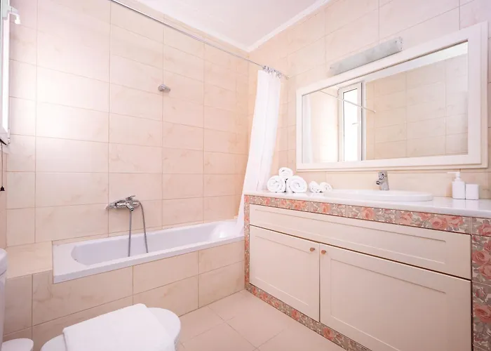 Corinthian Blue Retreat Βίλα